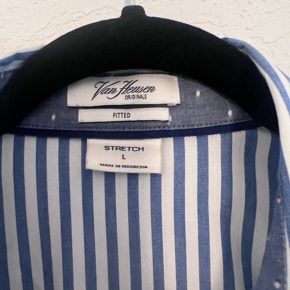 Van Heusen - Picture 2 of 6